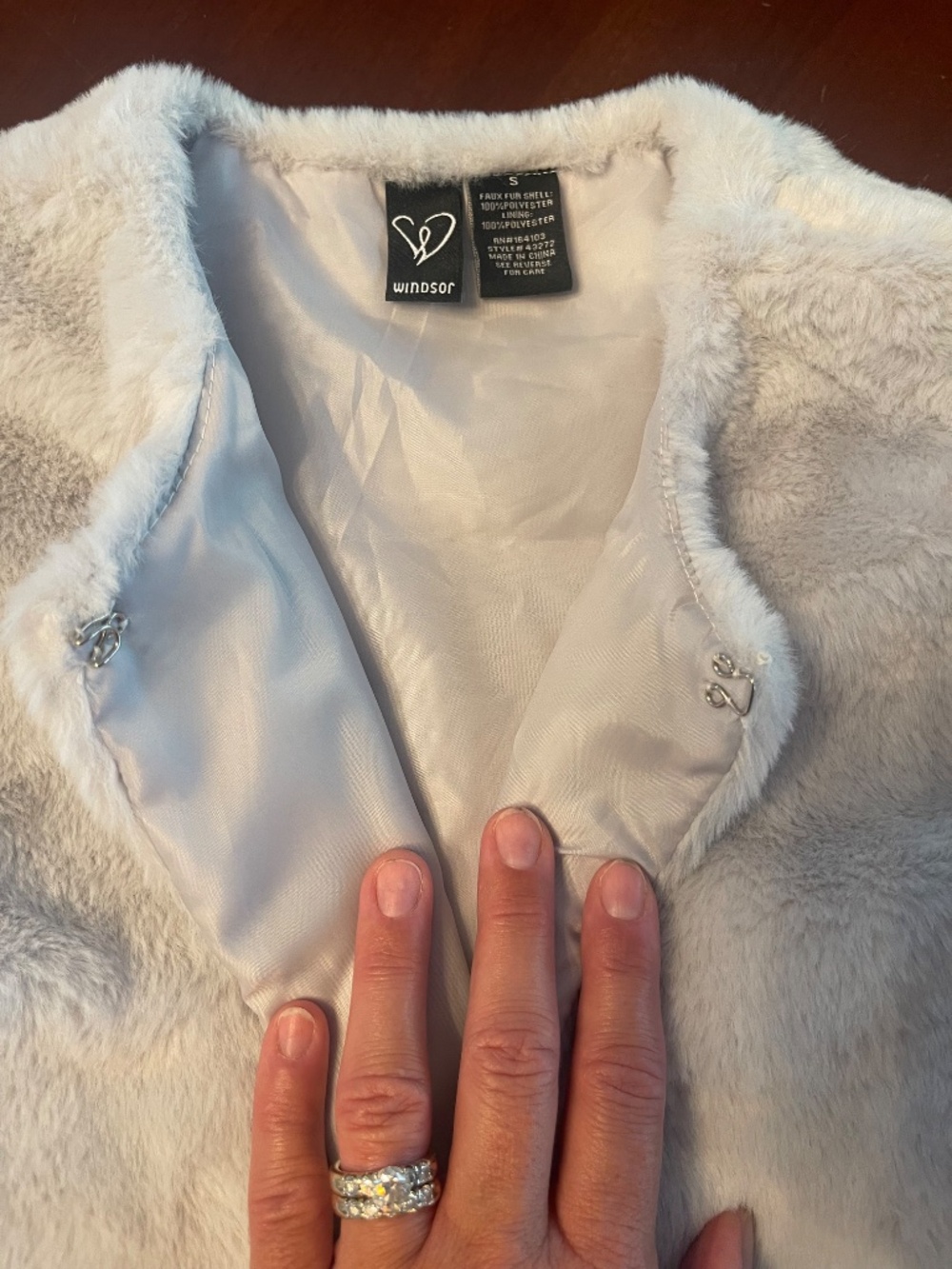 cropped grey fur coat - Picture 3 of 3